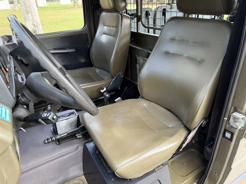 Mercedes-benz-230ge-1990-green-16