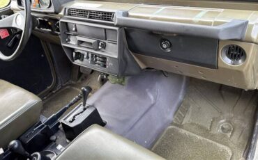 Mercedes-benz-230ge-1990-green-17