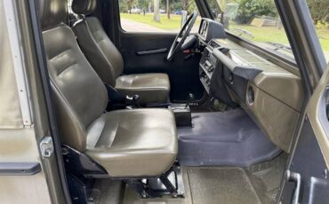 Mercedes-benz-230ge-1990-green-20