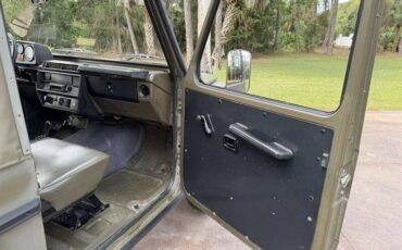 Mercedes-benz-230ge-1990-green-21