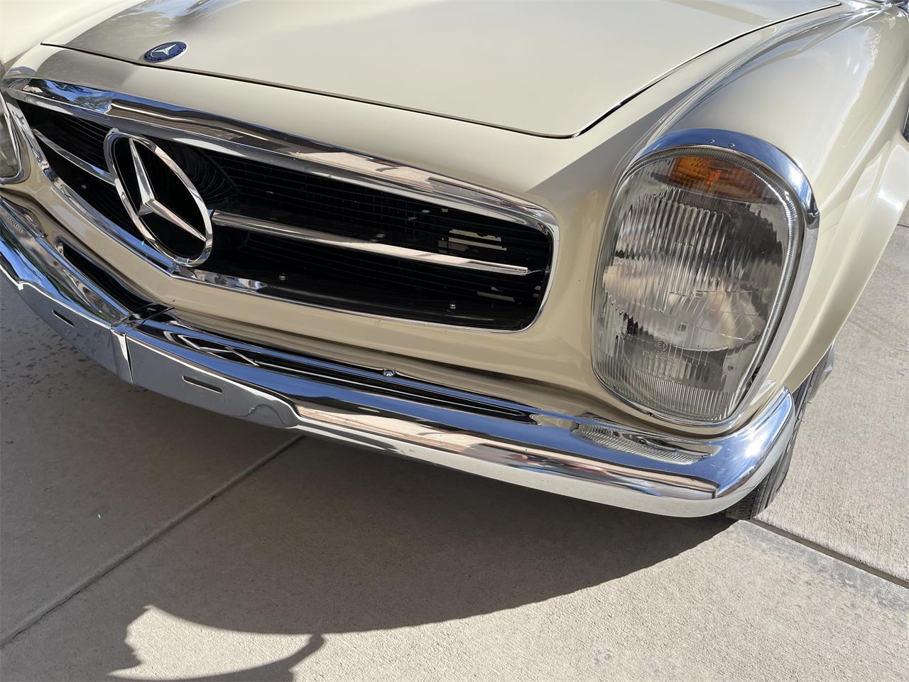 Mercedes-benz-250sl-1967-Light-Ivory-Cognac-MB-Tex-1