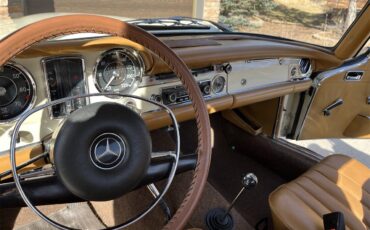 Mercedes-benz-250sl-1967-Light-Ivory-Cognac-MB-Tex-10