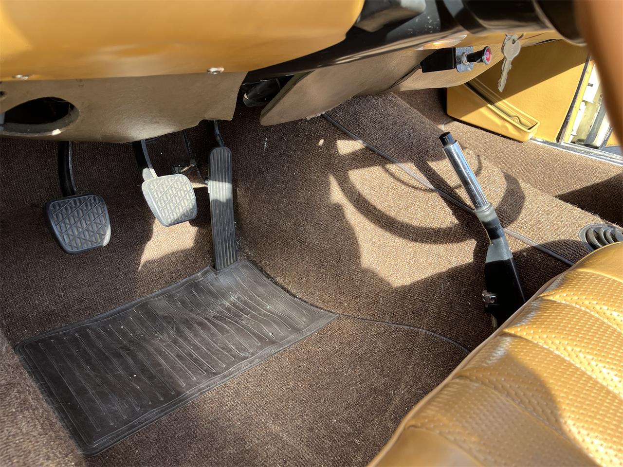 Mercedes-benz-250sl-1967-Light-Ivory-Cognac-MB-Tex-16