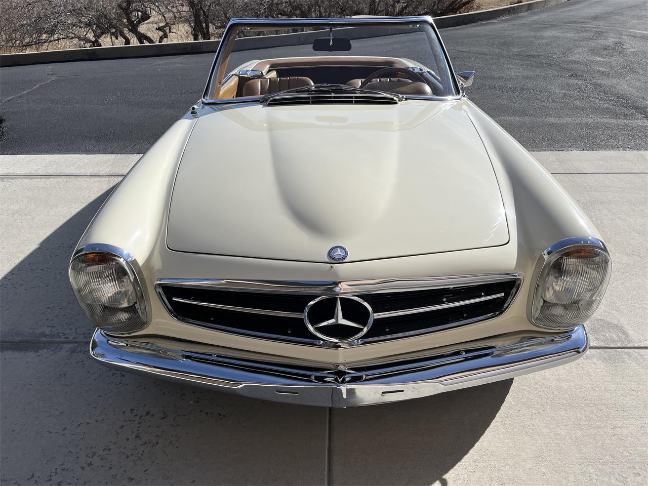 Mercedes-benz-250sl-1967-Light-Ivory-Cognac-MB-Tex-2