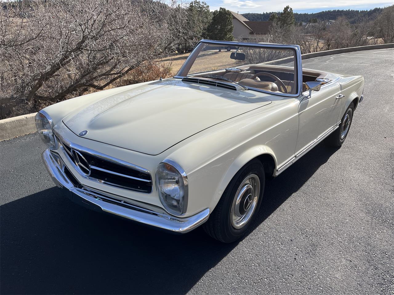 Mercedes-benz-250sl-1967-Light-Ivory-Cognac-MB-Tex-26