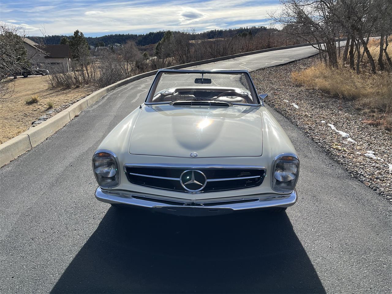 Mercedes-benz-250sl-1967-Light-Ivory-Cognac-MB-Tex-27