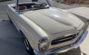 Mercedes-benz-250sl-1967-Light-Ivory-Cognac-MB-Tex-29
