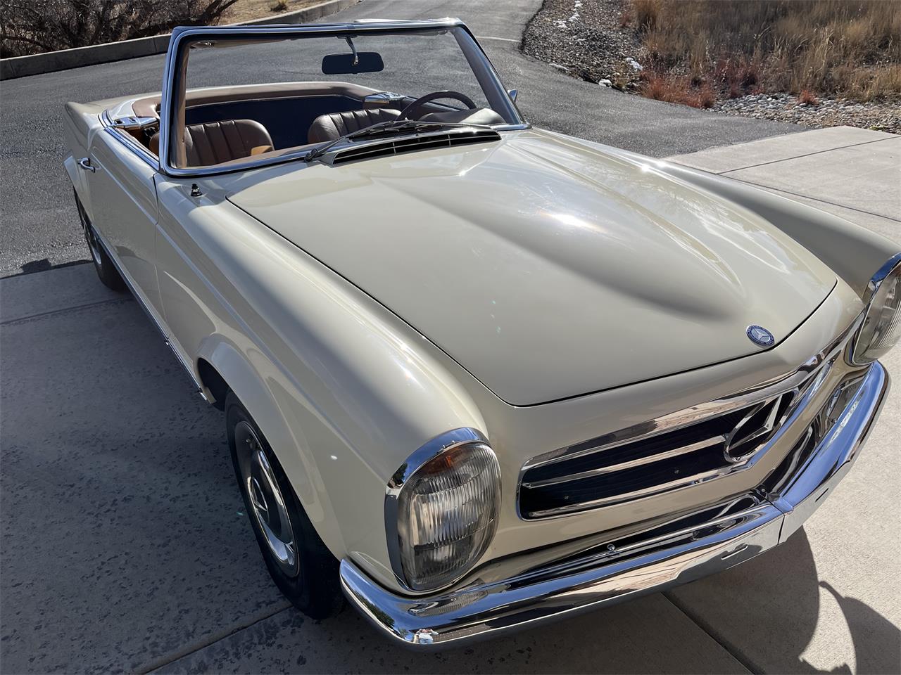 Mercedes-benz-250sl-1967-Light-Ivory-Cognac-MB-Tex-29