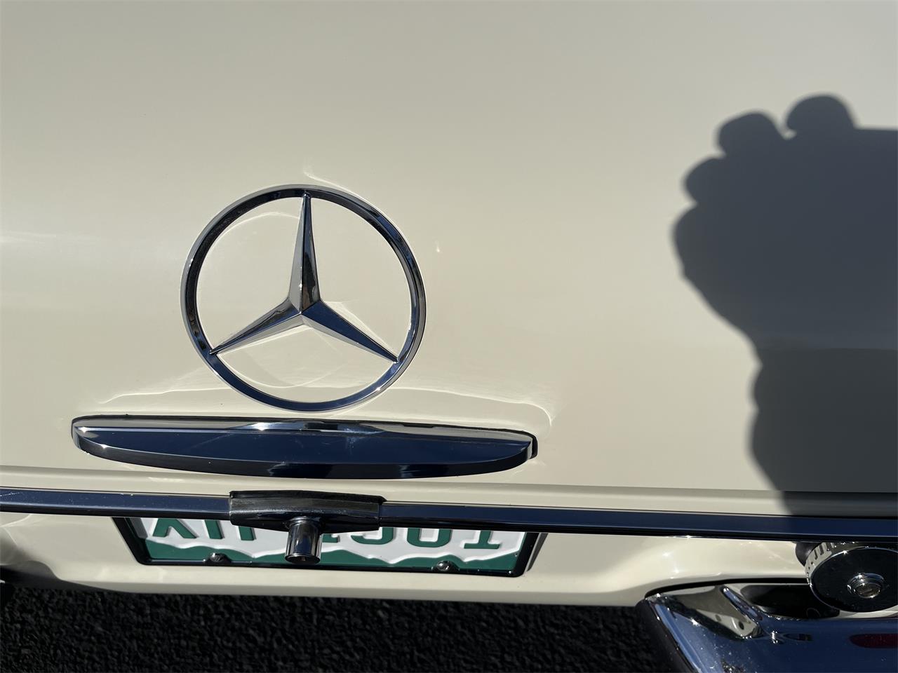 Mercedes-benz-250sl-1967-Light-Ivory-Cognac-MB-Tex-37