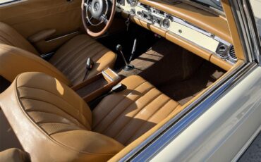 Mercedes-benz-250sl-1967-Light-Ivory-Cognac-MB-Tex-39