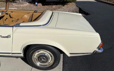 Mercedes-benz-250sl-1967-Light-Ivory-Cognac-MB-Tex-4
