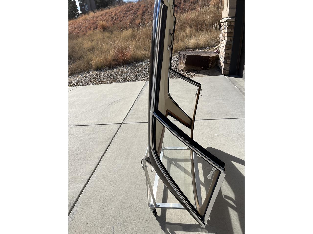 Mercedes-benz-250sl-1967-Light-Ivory-Cognac-MB-Tex-52