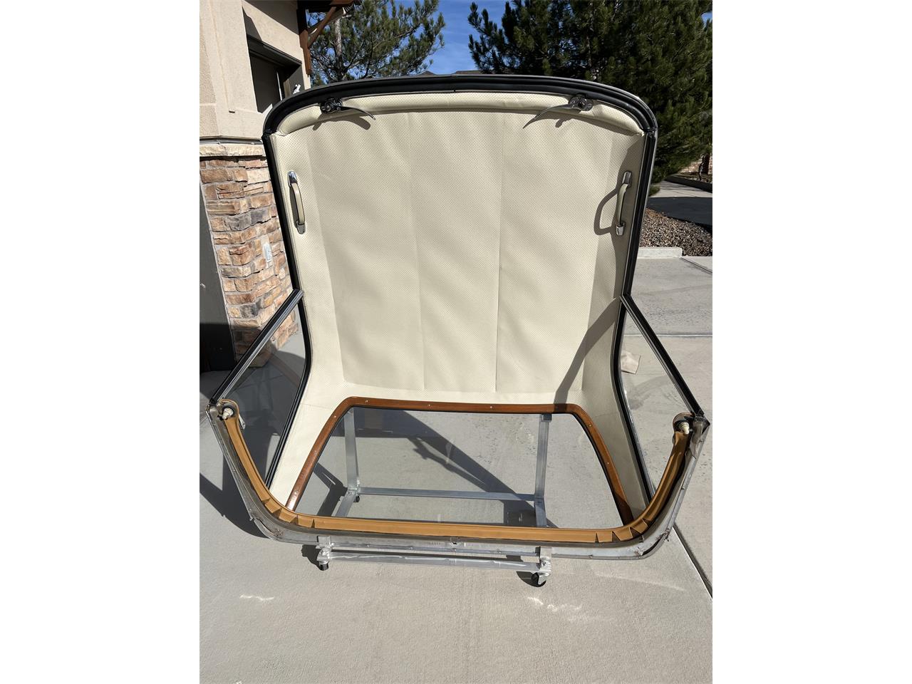 Mercedes-benz-250sl-1967-Light-Ivory-Cognac-MB-Tex-53