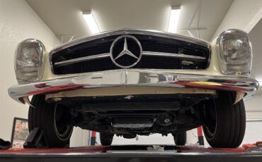 Mercedes-benz-250sl-1967-Light-Ivory-Cognac-MB-Tex-54