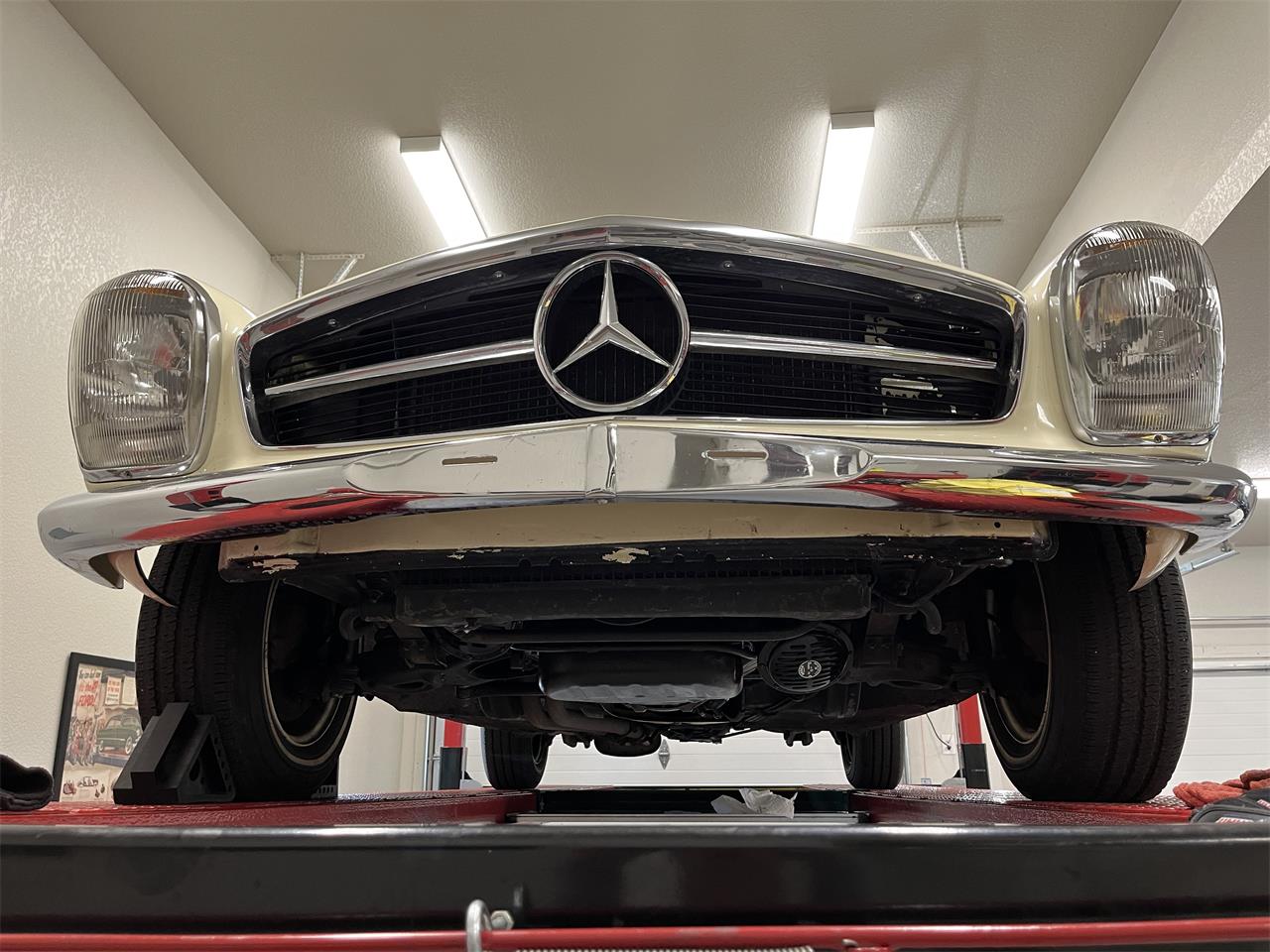 Mercedes-benz-250sl-1967-Light-Ivory-Cognac-MB-Tex-54