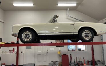 Mercedes-benz-250sl-1967-Light-Ivory-Cognac-MB-Tex-55