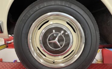 Mercedes-benz-250sl-1967-Light-Ivory-Cognac-MB-Tex-56