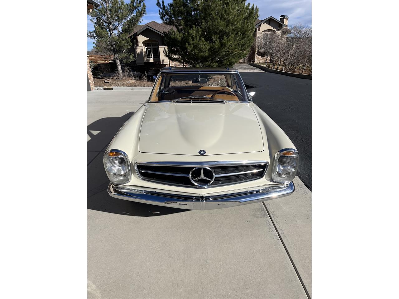 Mercedes-benz-250sl-1967-Light-Ivory-Cognac-MB-Tex-6