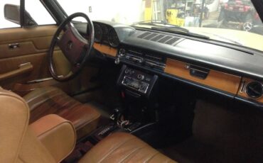 Mercedes-benz-280c-1974-custom-3