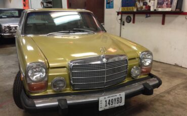 Mercedes-benz-280c-1974-custom-7