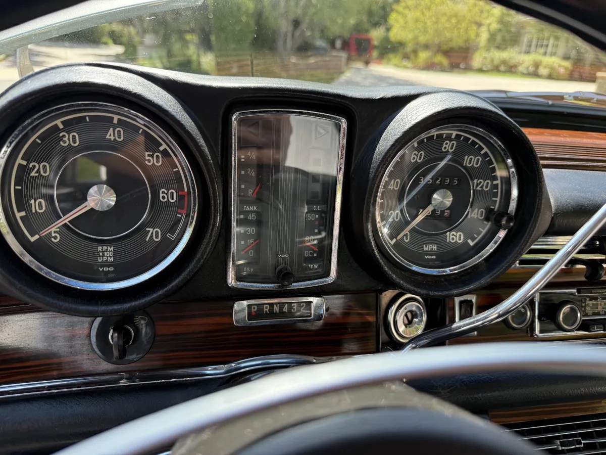 Mercedes-benz-280se-1970-Silver-Black-14