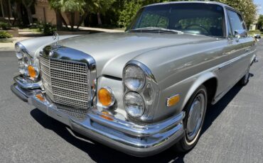 Mercedes-benz-280se-1970-Silver-Black-16