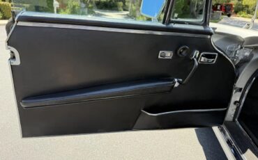 Mercedes-benz-280se-1970-Silver-Black-9