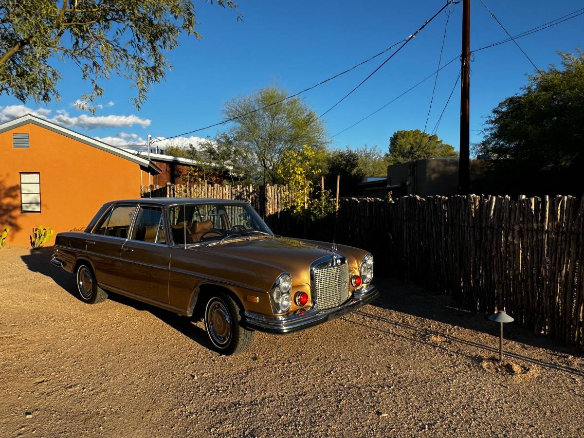 Mercedes-benz-280se-4.5-liter-1972-custom-4