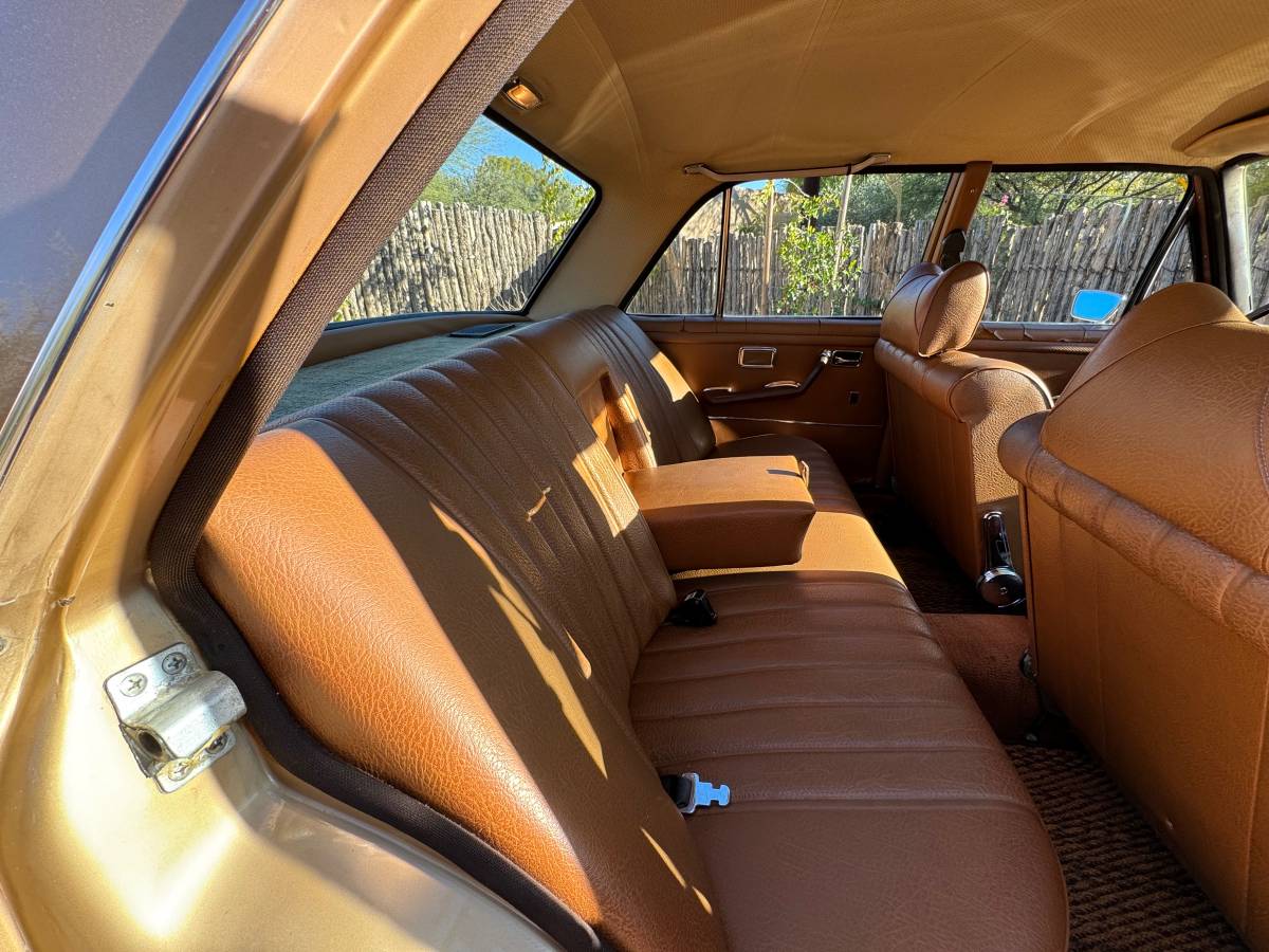 Mercedes-benz-280se-4.5-liter-1972-custom-5