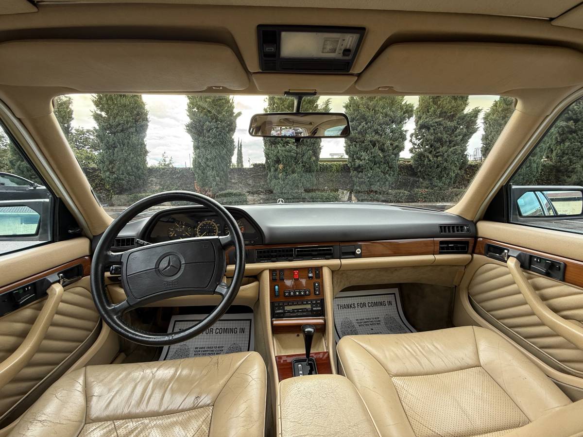 Mercedes-benz-300-1989-brown-10