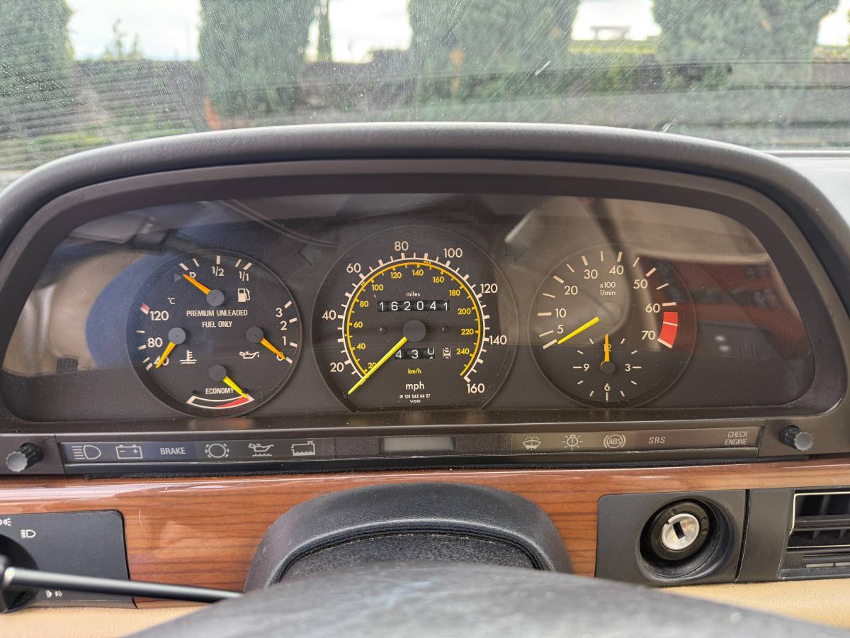 Mercedes-benz-300-1989-brown-11