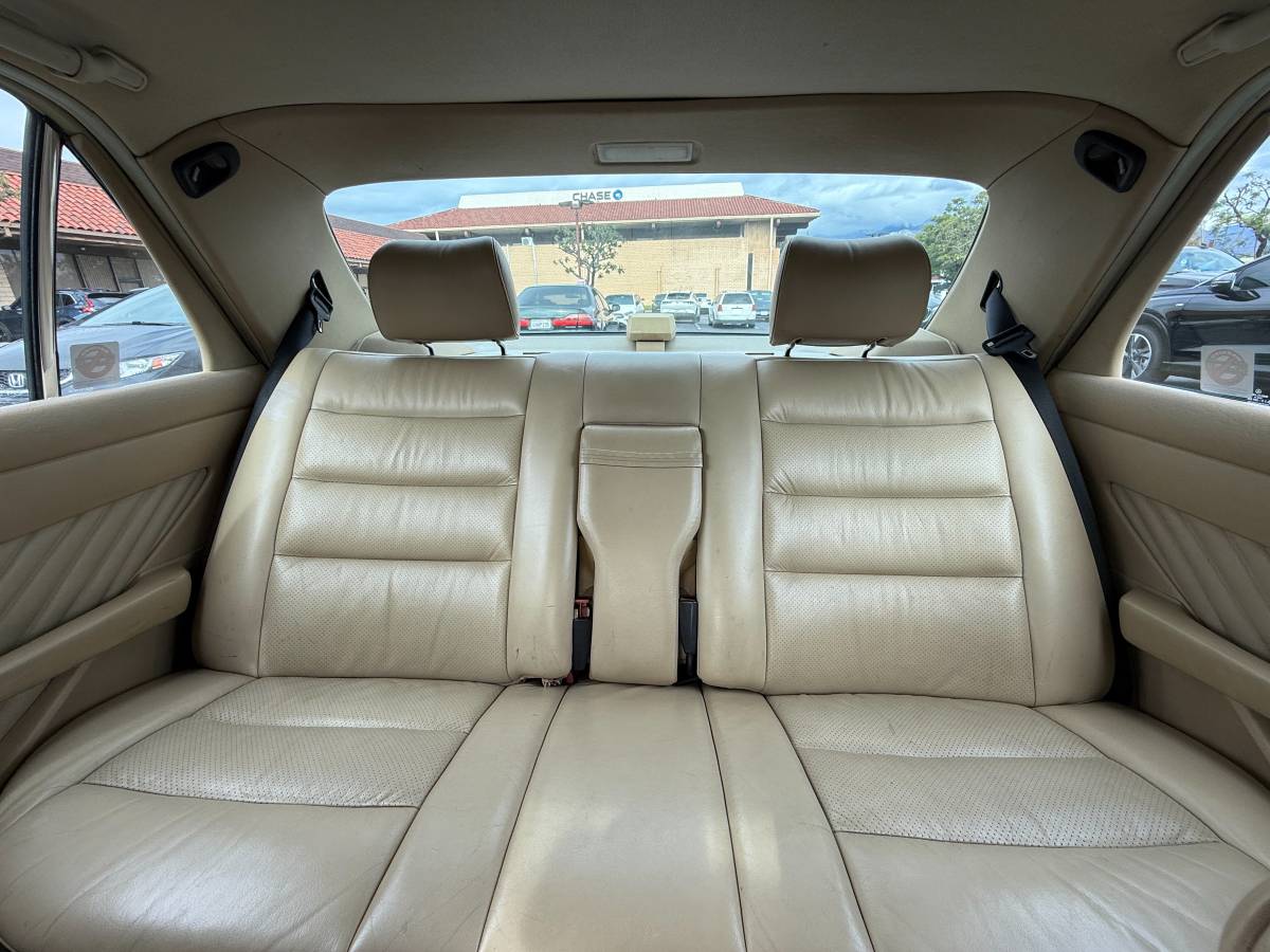 Mercedes-benz-300-1989-brown-16