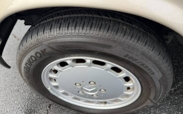 Mercedes-benz-300-1989-brown-18