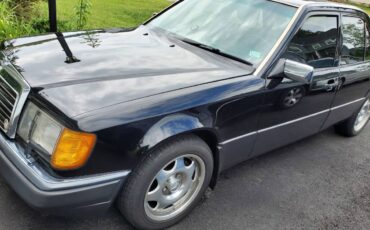 Mercedes-benz-300-d-diesel-1993-black-1