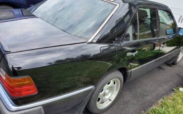 Mercedes-benz-300-d-diesel-1993-black-7