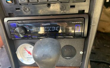 Mercedes-benz-300-diesel-1982-22