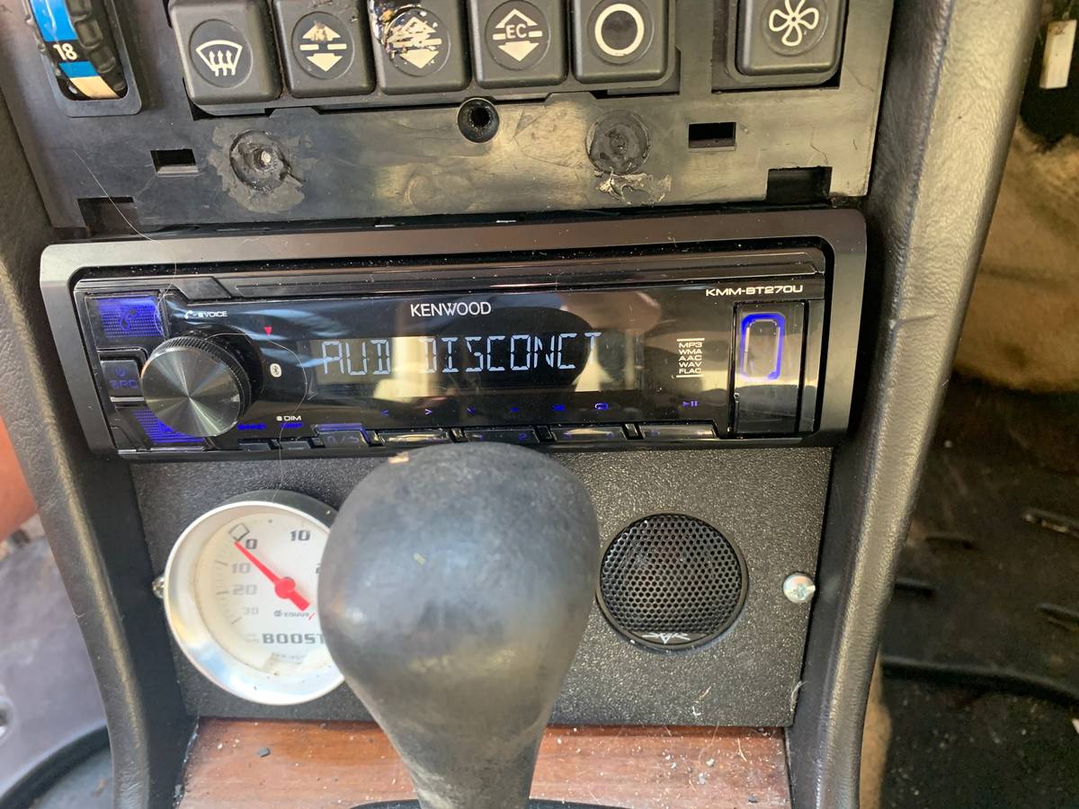 Mercedes-benz-300-diesel-1982-22