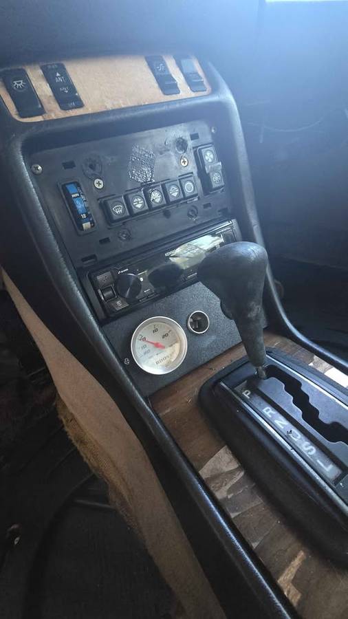 Mercedes-benz-300-diesel-1982-3