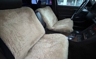 Mercedes-benz-300-diesel-1984-custom-11