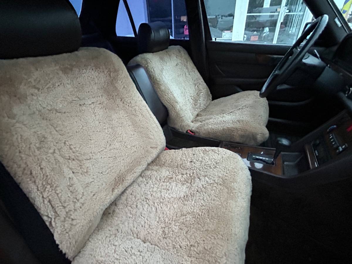 Mercedes-benz-300-diesel-1984-custom-11