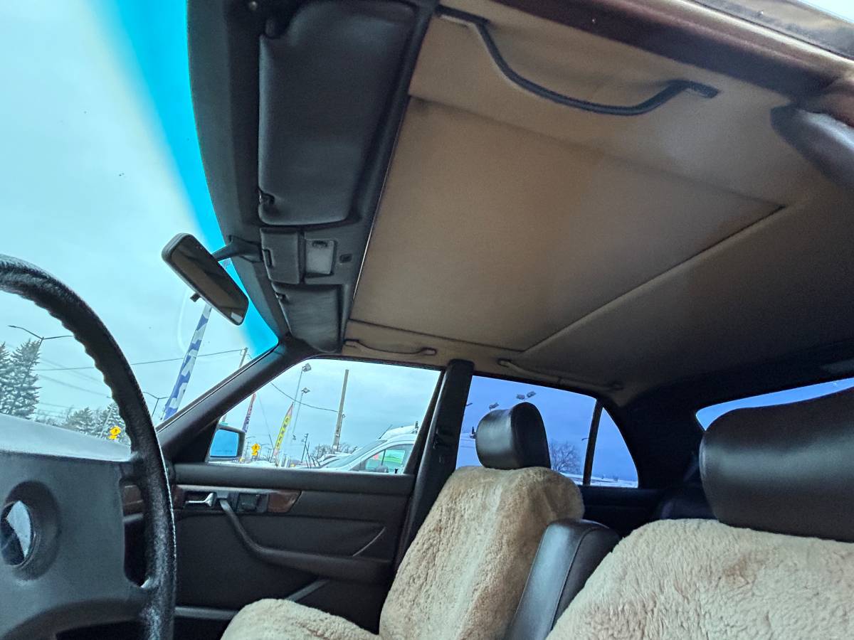 Mercedes-benz-300-diesel-1984-custom-8