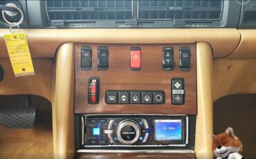 Mercedes-benz-300-sd-diesel-1985-8