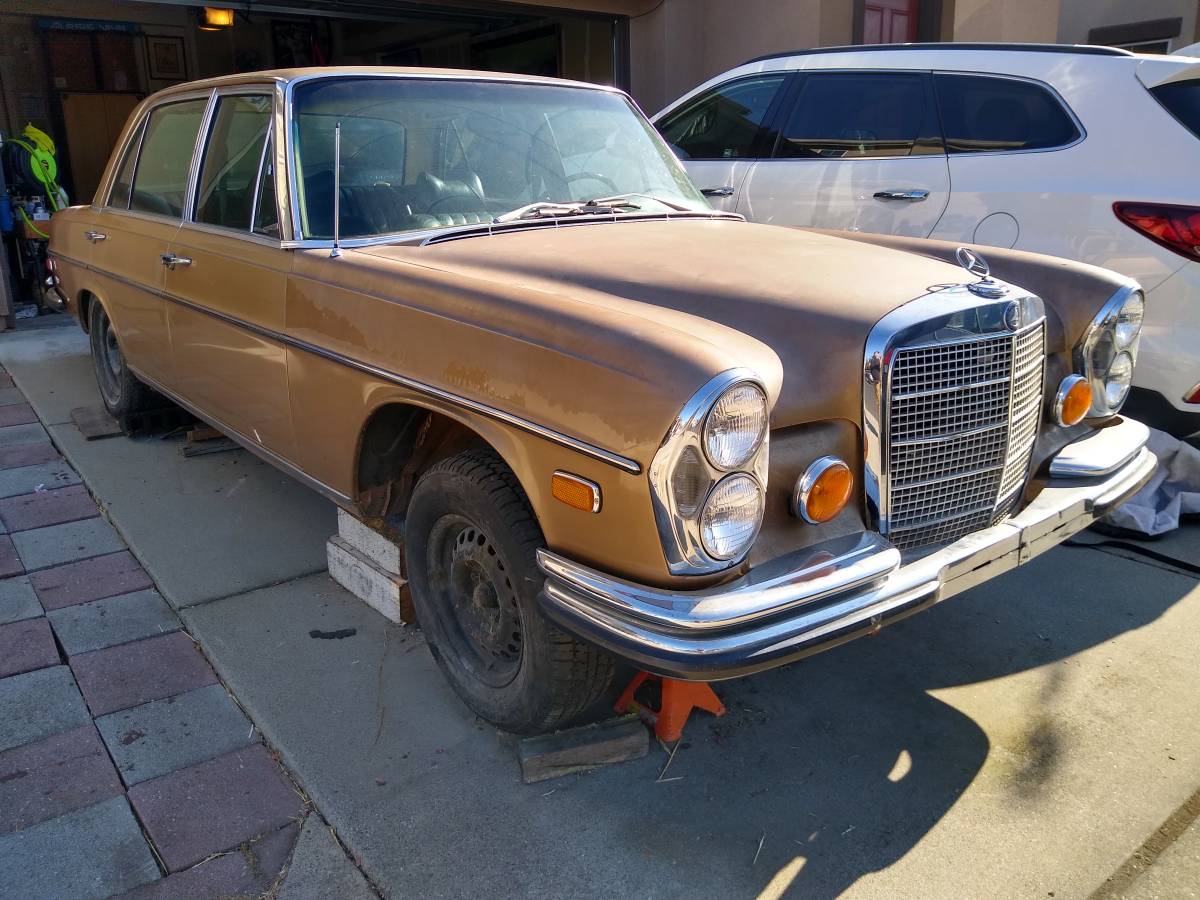 Mercedes-benz-300-sel-6.3-1969-brown-1