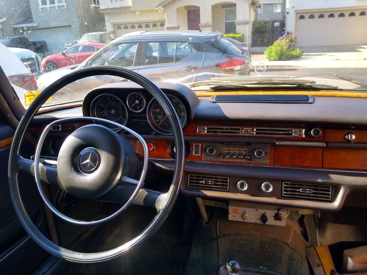 Mercedes-benz-300-sel-6.3-1969-brown-9