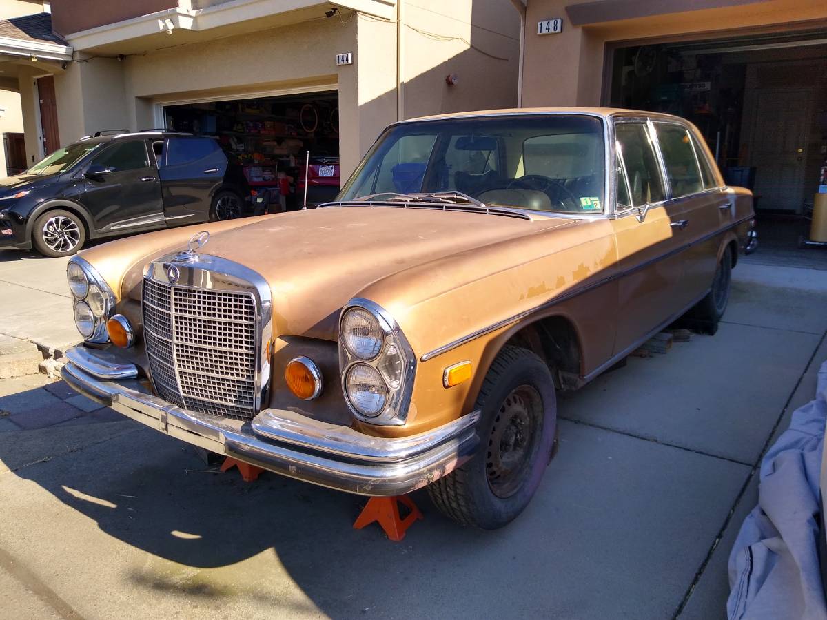 Mercedes-benz-300-sel-6.3-1969-brown