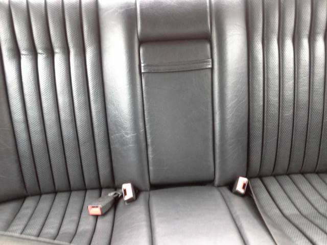 Mercedes-benz-300-series-diesel-1993-8