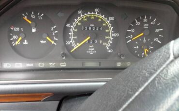 Mercedes-benz-300-series-diesel-1993-9