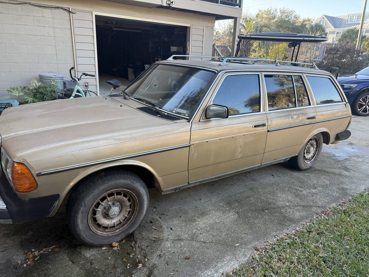 Mercedes-benz-300-td-diesel-1983