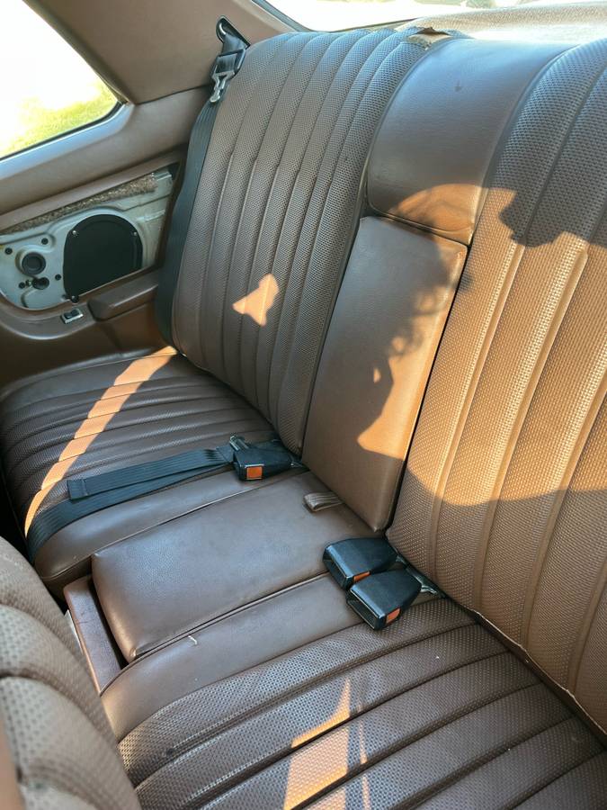 Mercedes-benz-300cd-diesel-1978-blue-9