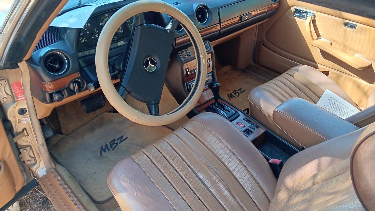 Mercedes-benz-300cd-turbodiesel-coupe-1985-brown-2
